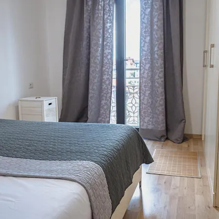 Apartment 21